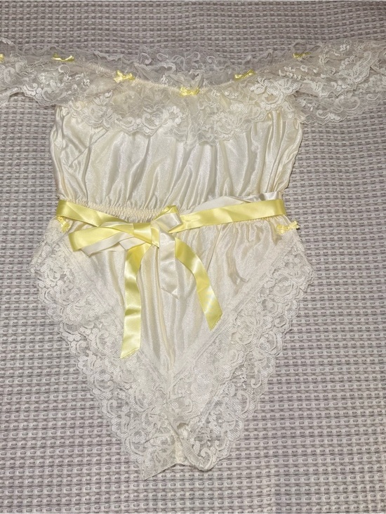 Unknown Other - Vintage 80’s Off The Shoulder Teddy Lace Romper Lingerie Ruffles Satin Boudoir